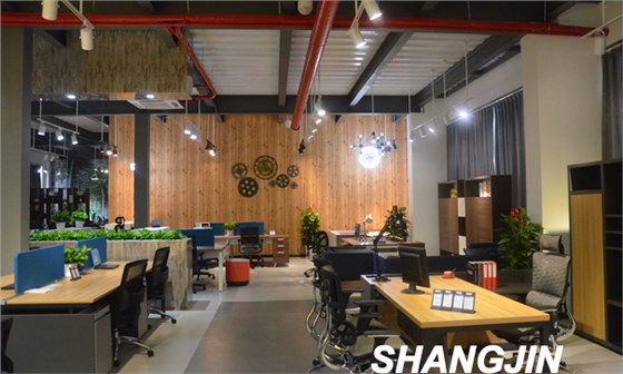上金办公家具丨钢木大班台