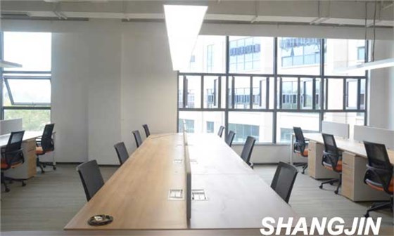 上海金帅办公家具丨实木会议桌